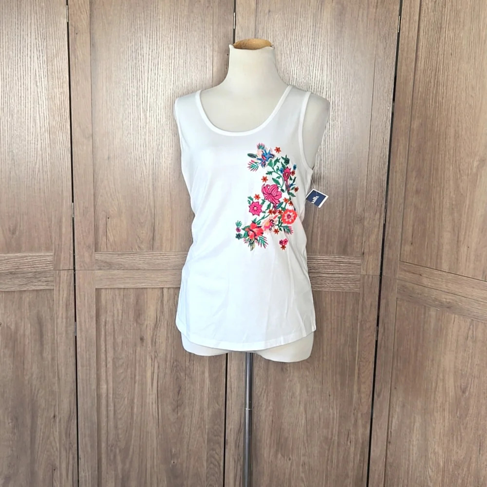 Women tank top flowers design